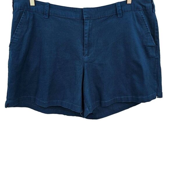 Lane Bryant Womens Plus Size 28 Teal Chino Shorts NWT - Picture 1 of 10